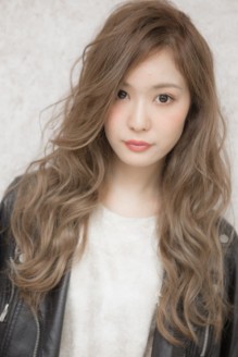 光色艶ベージュ×オリーブパーマ